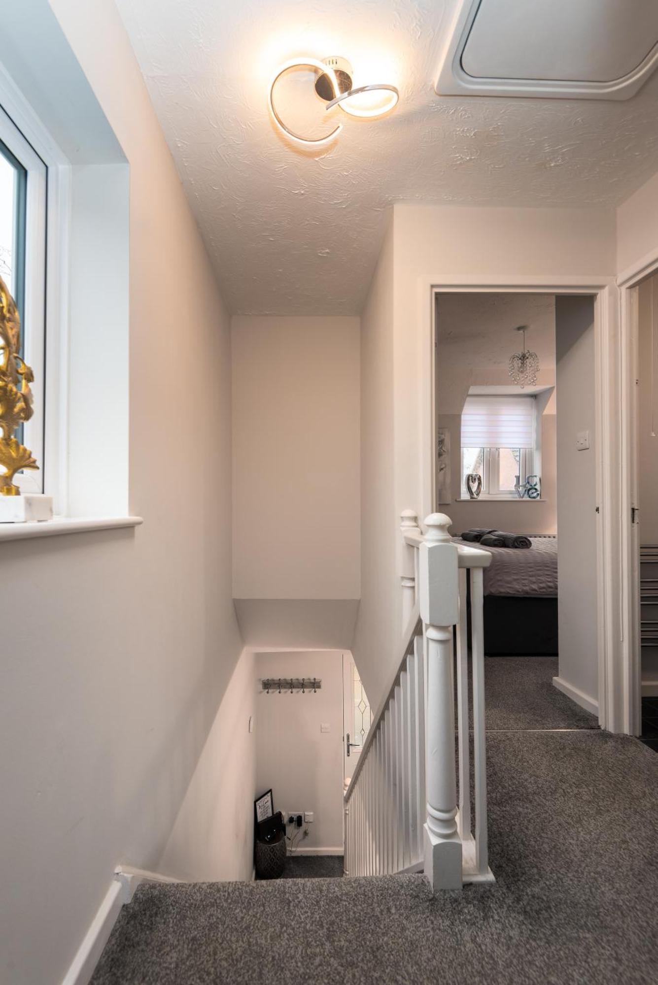 Worcester Fabulous Cherry Tree Mews Self Check In Dogs Welcome By Prior Arrangement , 2 Double Bedrooms ,Super Fast Wi-Fi, With Free Off Road Parking For 2 Vehicles Near Royal Hospital And Woodland Walks Exteriör bild