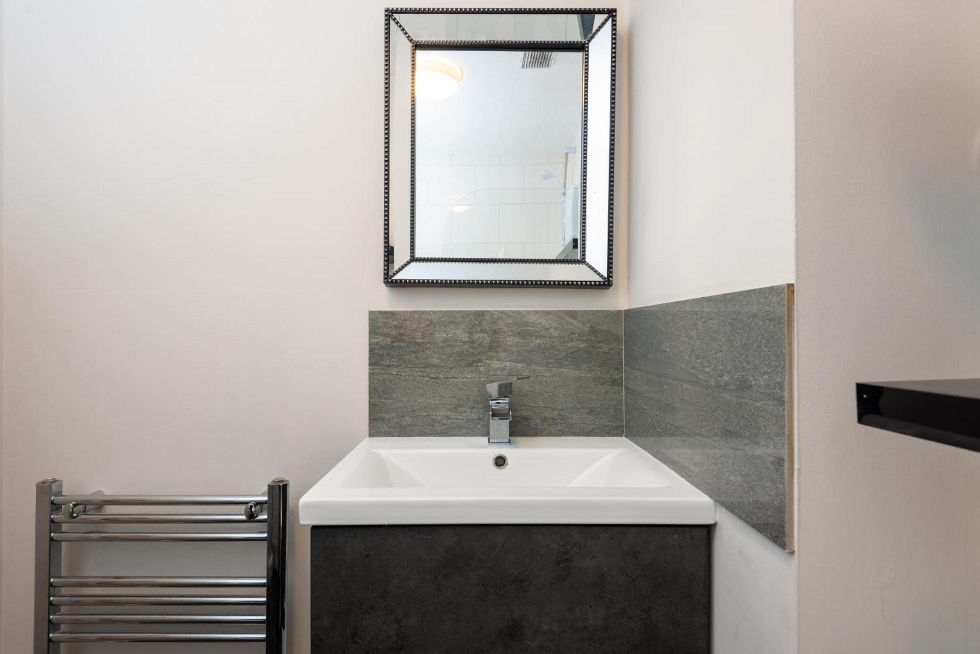 Worcester Fabulous Cherry Tree Mews Self Check In Dogs Welcome By Prior Arrangement , 2 Double Bedrooms ,Super Fast Wi-Fi, With Free Off Road Parking For 2 Vehicles Near Royal Hospital And Woodland Walks Exteriör bild