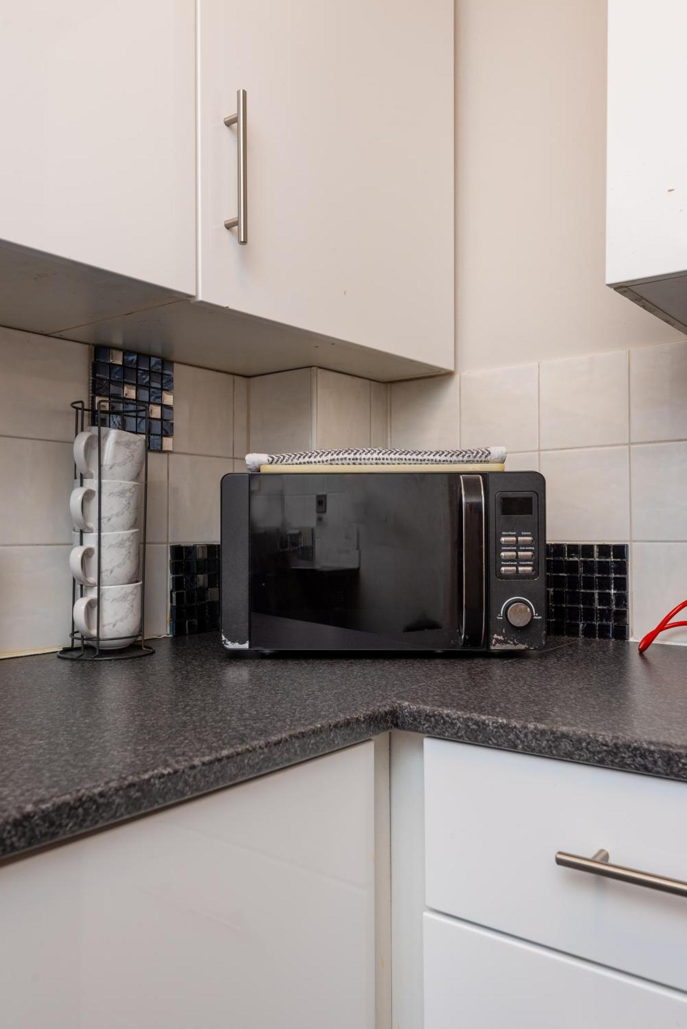 Worcester Fabulous Cherry Tree Mews Self Check In Dogs Welcome By Prior Arrangement , 2 Double Bedrooms ,Super Fast Wi-Fi, With Free Off Road Parking For 2 Vehicles Near Royal Hospital And Woodland Walks Exteriör bild