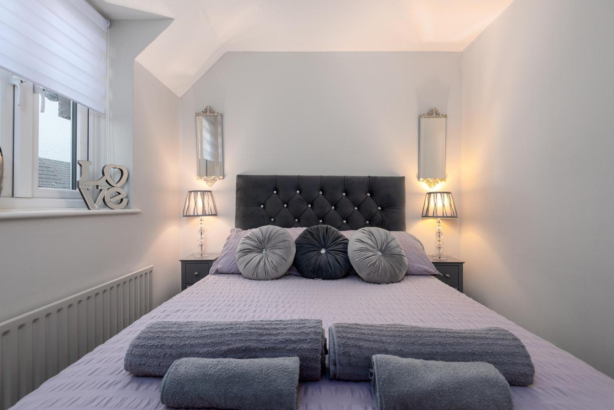 Worcester Fabulous Cherry Tree Mews Self Check In Dogs Welcome By Prior Arrangement , 2 Double Bedrooms ,Super Fast Wi-Fi, With Free Off Road Parking For 2 Vehicles Near Royal Hospital And Woodland Walks Exteriör bild