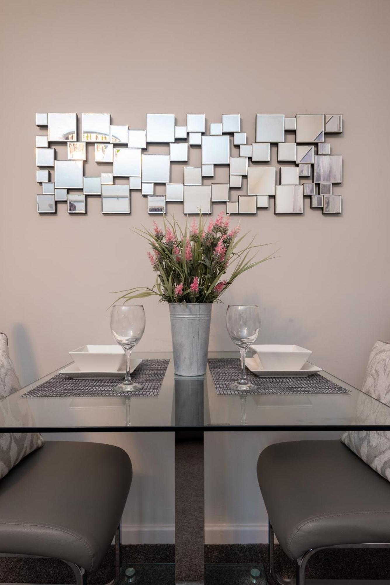 Worcester Fabulous Cherry Tree Mews Self Check In Dogs Welcome By Prior Arrangement , 2 Double Bedrooms ,Super Fast Wi-Fi, With Free Off Road Parking For 2 Vehicles Near Royal Hospital And Woodland Walks Exteriör bild